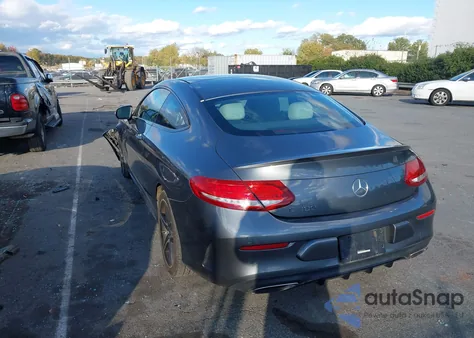 2018 Mercedes-Benz C 300 z USA, uszkodzony, nr VIN WDDWJ4JB5JF657122